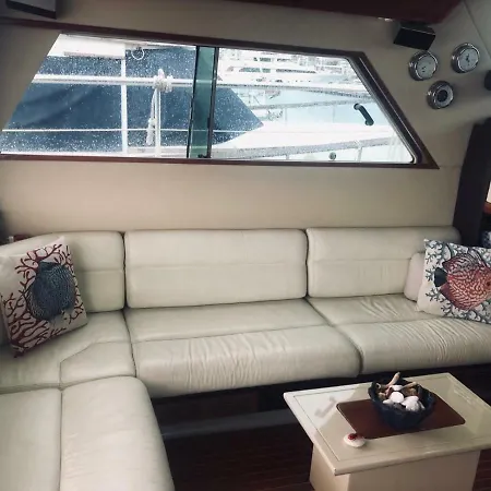 Botel Yacht Blues Bari
